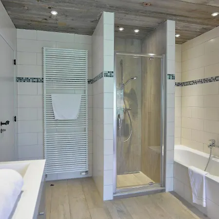 펜션 Comfortable Chalet With Indoor Pool Hammam And Sauna Near 스타우몬트