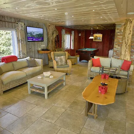 Comfortable Chalet With Indoor Pool Hammam And Sauna Near 펜션